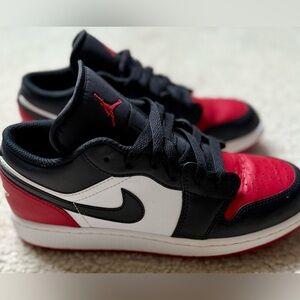 Jordan Retro 1 Low Bred Toe Grade School Size 5.5